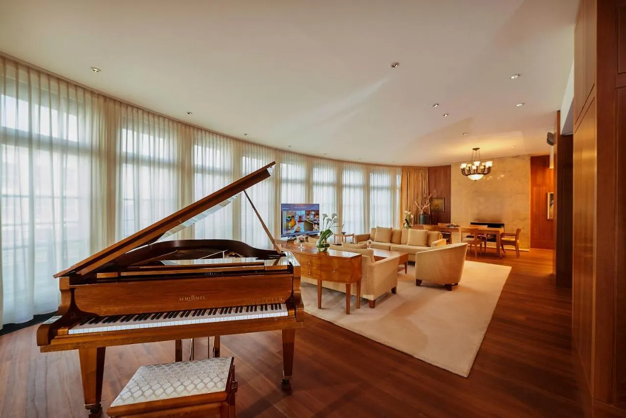 Hotel Conrad Hamburgo 5*,  Alemania
